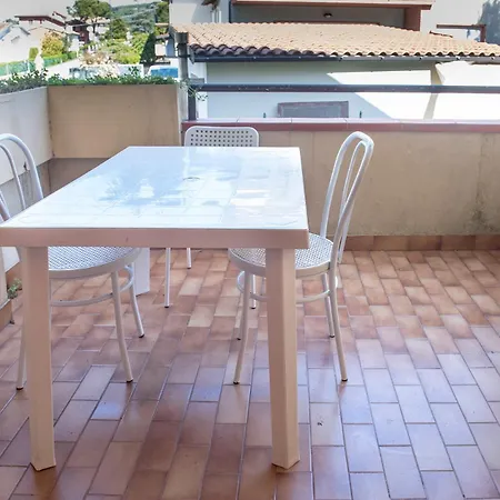 Appartamento N008 - Numana, Comodo Trilocale Con Terrazzo Numana